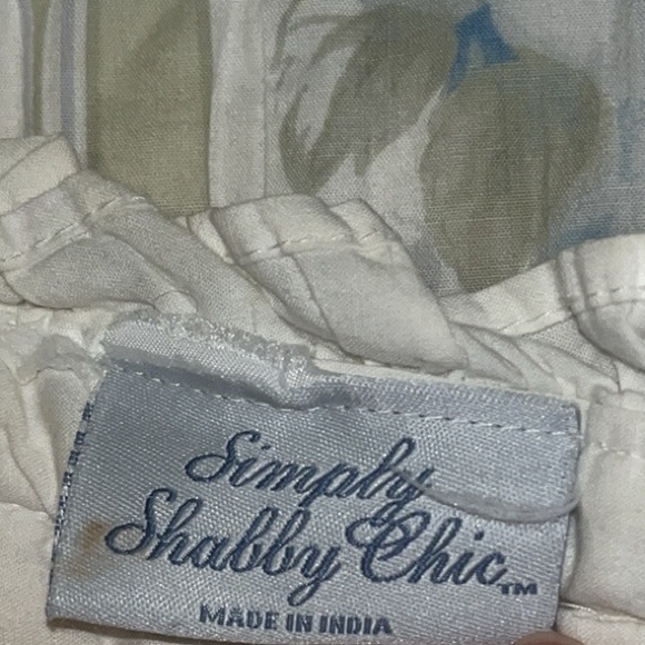 Rachel Ashwell Simply Shabby Chic Queen 100”x 86” Patchwork Cotton Quilt - Picture 9 of 10